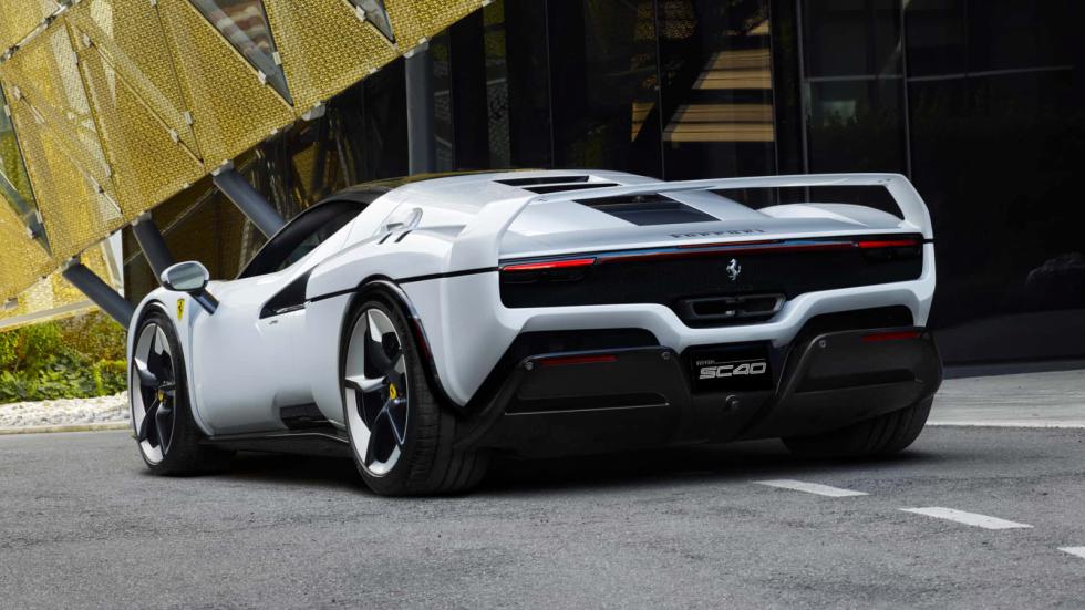 Η Ferrari τιμά την θρυλική F40 με τη μοναδική SC40